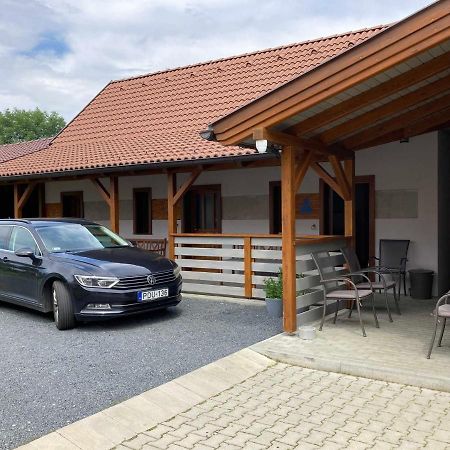 Toronyi Vendégház Esterno foto