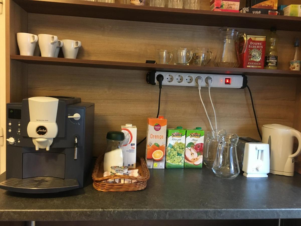 Toronyi Vendégház Esterno foto