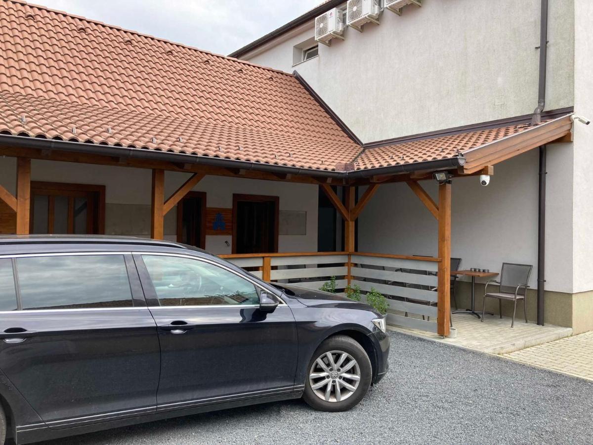 Toronyi Vendégház Esterno foto